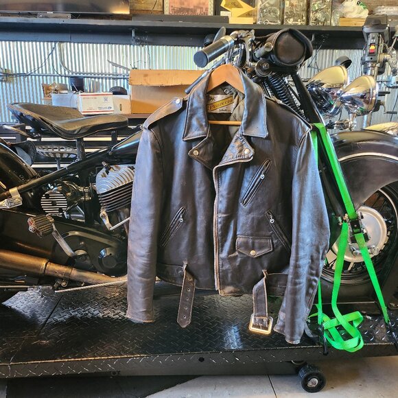Schott perfecto leather jacket size 48